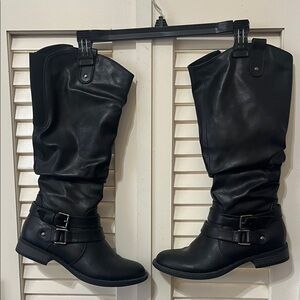 Black Knee-High Boots with Buckle Detail